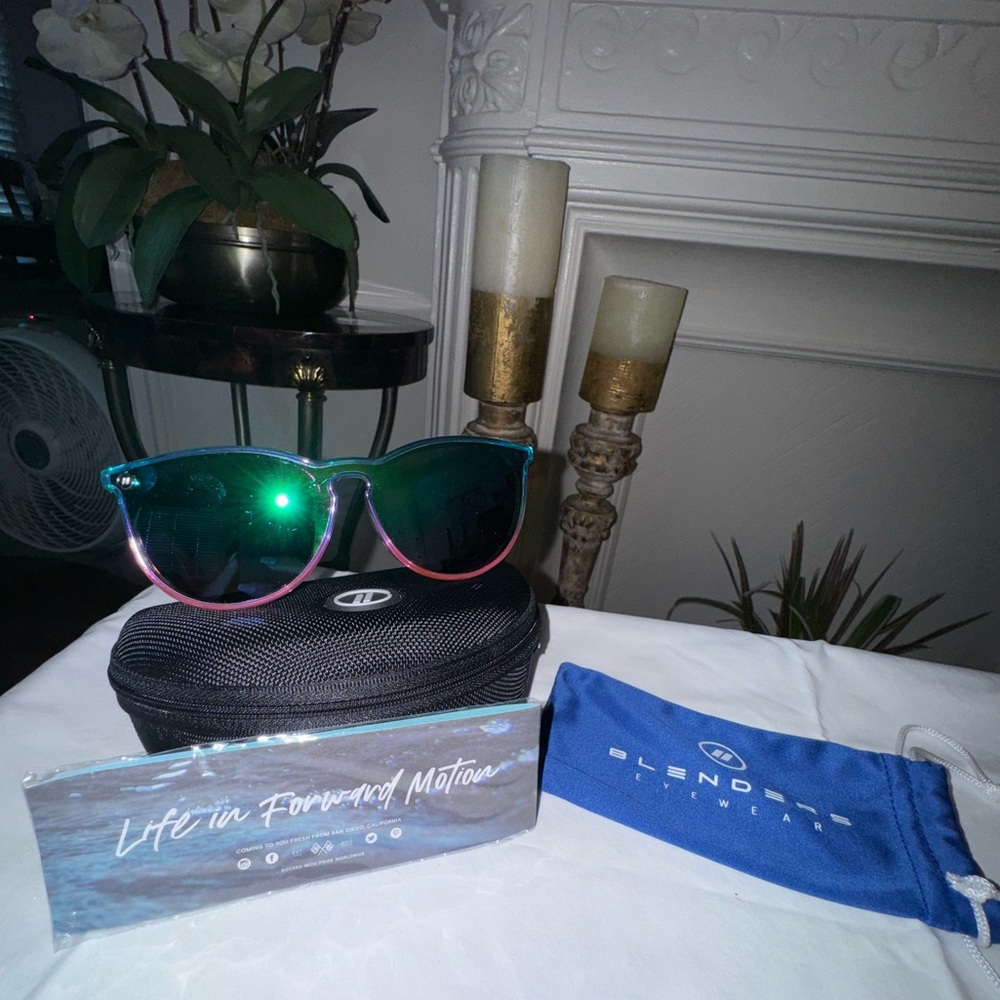 New Blended Nora Rad Round Polarized Sunglasses